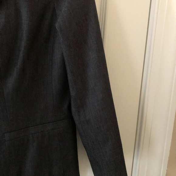 Ann Taylor Loft 1 Button Lined Gray Blazer Size 6 - Picture 5 of 7